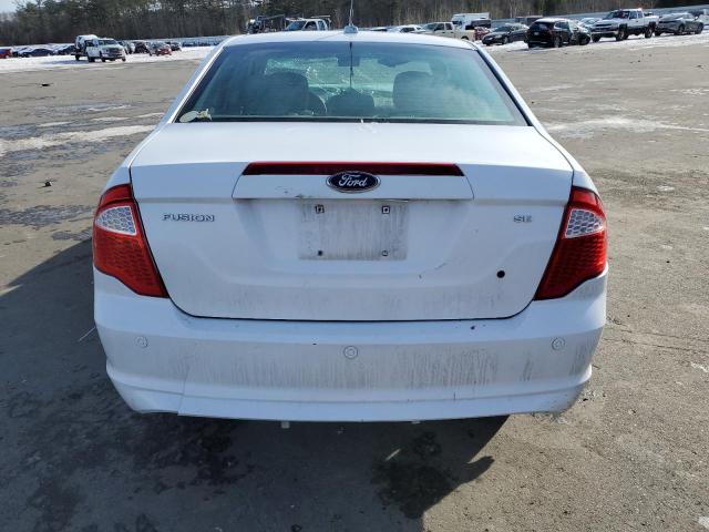 3FAHP0HA7CR215297 - 2012 FORD FUSION SE WHITE photo 6