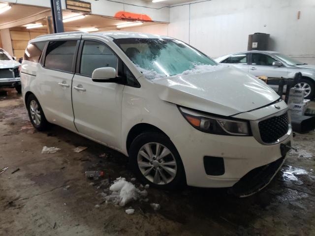 KNDMB5C13G6209432 - 2016 KIA SEDONA LX WHITE photo 4