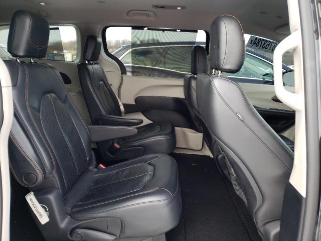 2C4RC1BG0KR731616 - 2019 CHRYSLER PACIFICA TOURING L BLACK photo 11