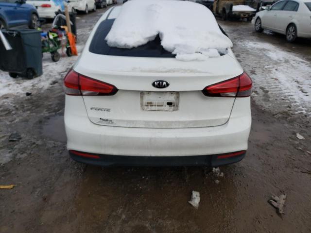 3KPFK4A77HE096008 - 2017 KIA FORTE LX WHITE photo 6