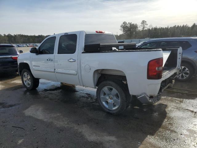 3GCPCSE02BG358340 - 2011 CHEVROLET SILVERADO C1500 LT WHITE photo 2