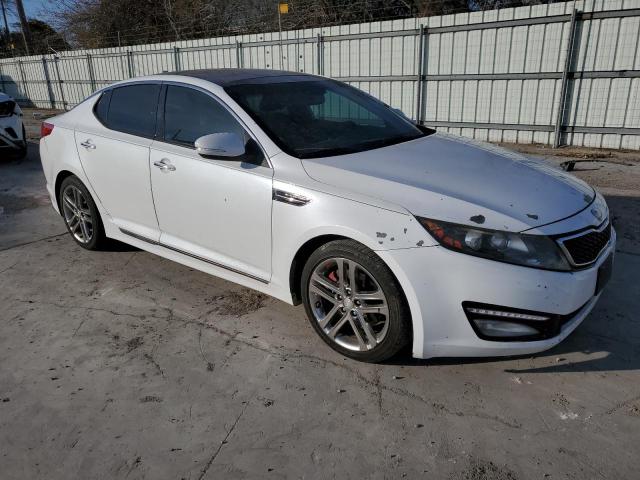 5XXGR4A61DG213493 - 2013 KIA OPTIMA SX WHITE photo 4