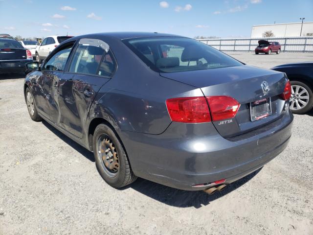 3VW2K7AJ7BM306113 - 2011 VOLKSWAGEN JETTA BASE رمادي صورة 3