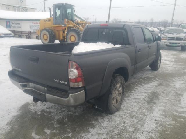 3TMMU4FN0EM072384 - 2014 TOYOTA TACOMA DOUBLE CAB LONG BED GRAY photo 3