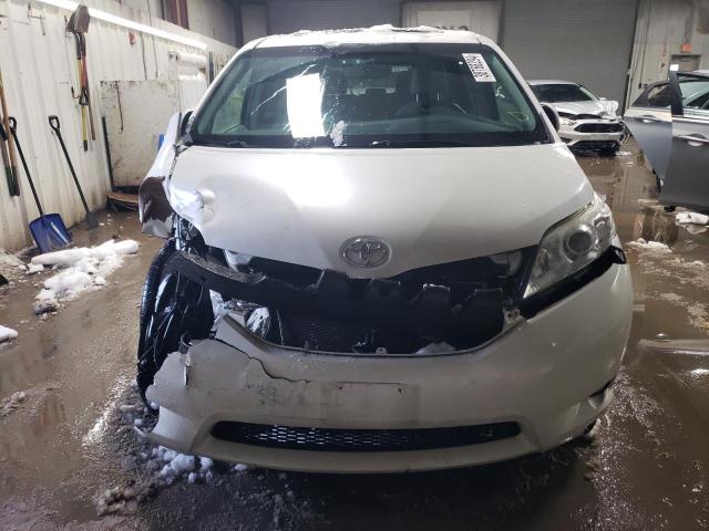 5TDYK3DC1FS641182 - 2015 TOYOTA SIENNA XLE WHITE photo 5