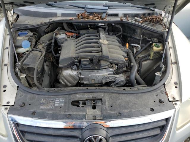 WVGBE77LX8D060788 - 2008 VOLKSWAGEN TOUAREG 2 V6 SILVER photo 11