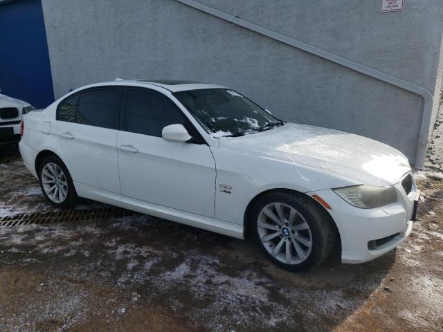 WBAPK5C57BA658566 - 2011 BMW 328 XI SULEV WHITE photo 4