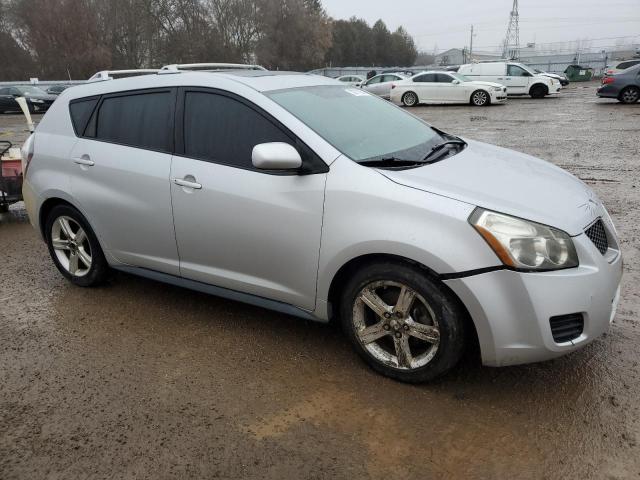 5Y2SP6E03AZ419537 - 2010 PONTIAC VIBE SILVER photo 4