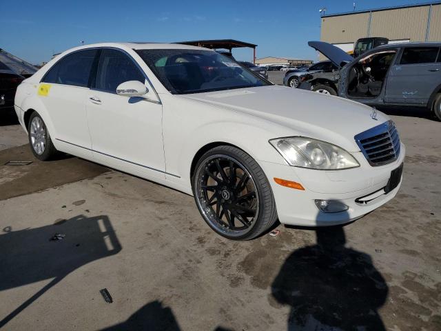 WDDNG71X17A055640 - 2007 MERCEDES-BENZ S 550 WHITE photo 4