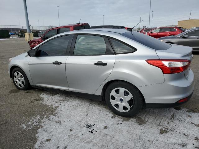 1FADP3E27EL302115 - 2014 FORD FOCUS S SILVER photo 2