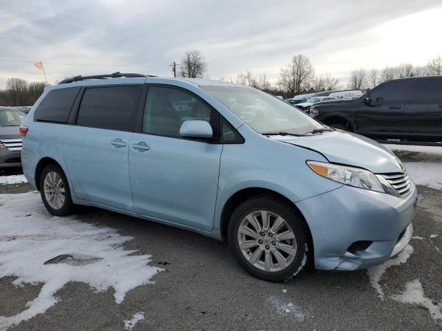 5TDJK3DC5FS104414 - 2015 TOYOTA SIENNA LE BLUE photo 4