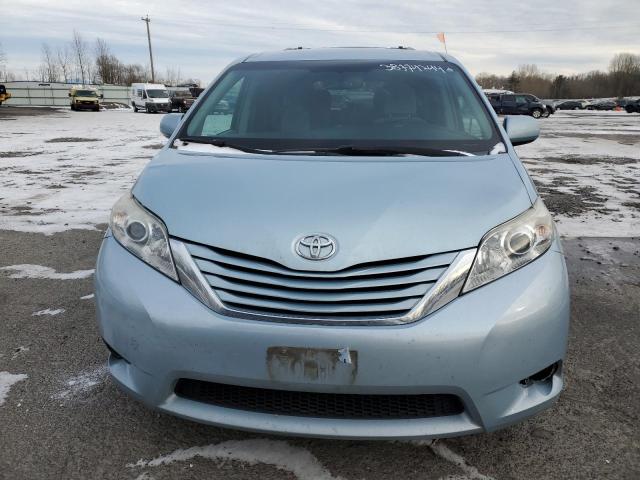 5TDJK3DC5FS104414 - 2015 TOYOTA SIENNA LE BLUE photo 5