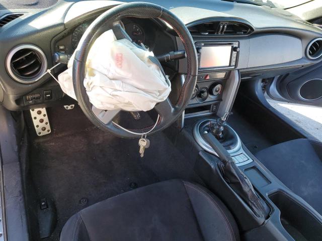 JF1ZNAA17F9705930 - 2015 TOYOTA SCION FR-S SILVER photo 8