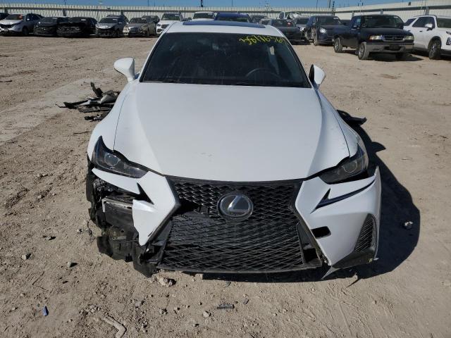 JTHBA1D27K5092798 - 2019 LEXUS IS 300 WHITE photo 5