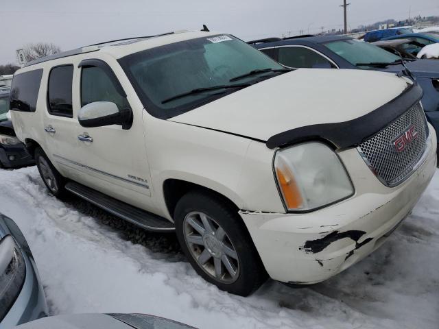 1GKFK63838J169786 - 2008 GMC YUKON DENALI WHITE photo 4