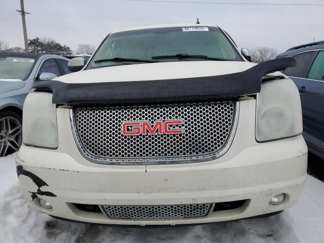 1GKFK63838J169786 - 2008 GMC YUKON DENALI WHITE photo 5