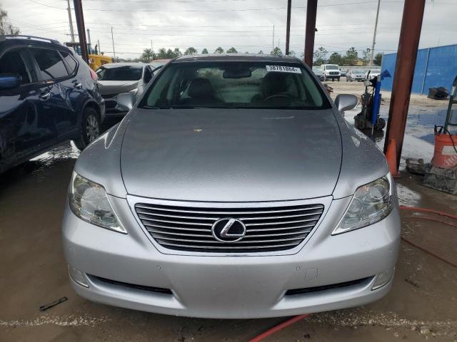 JTHGL46F575016067 - 2007 LEXUS LS 460L SILVER photo 5