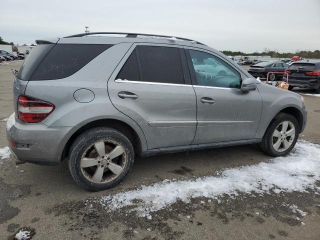 4JGBB8GB1BA706878 - 2011 MERCEDES-BENZ ML 350 4MATIC GRAY photo 3