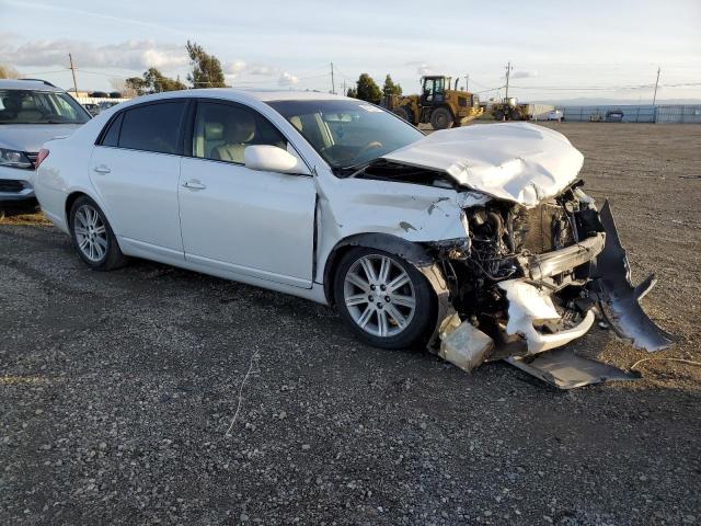 4T1BK36B46U085659 - 2006 TOYOTA AVALON XL WHITE photo 4