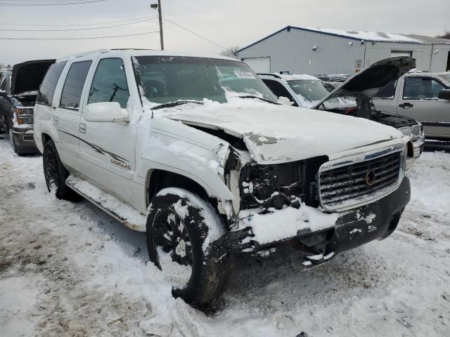 1GYEK13R8YR131789 - 2000 CADILLAC ESCALADE WHITE photo 4