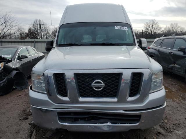 1N6BF0LY3DN109843 - 2013 NISSAN NV 2500 SILVER photo 5