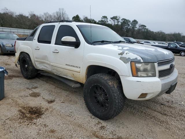 3GNFK22009G208456 - 2009 CHEVROLET AVALANCHE K1500 LT WHITE photo 4