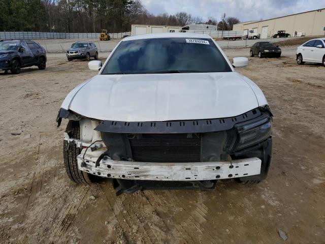 2C3CDXFG2FH891528 - 2015 DODGE CHARGER SE WHITE photo 5