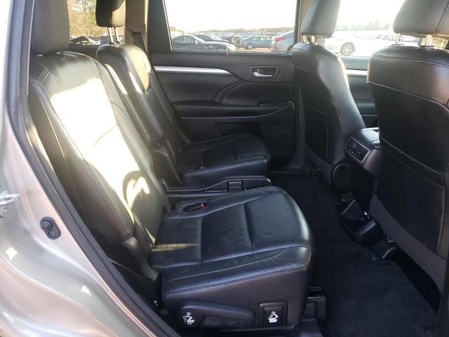 5TDKKRFH9FS119935 - 2015 TOYOTA HIGHLANDER XLE SILVER photo 11