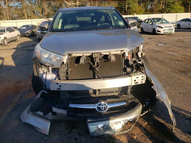 5TDKKRFH9FS119935 - 2015 TOYOTA HIGHLANDER XLE SILVER photo 5