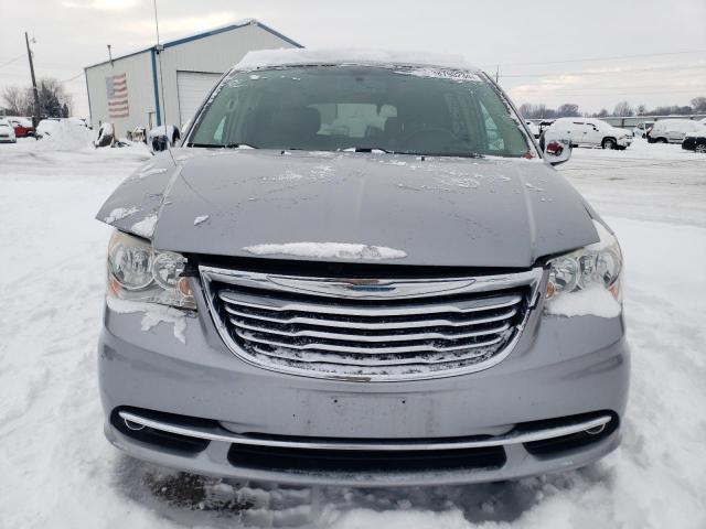 2C4RC1CG8DR810596 - 2013 CHRYSLER TOWN & COU TOURING L SILVER photo 5