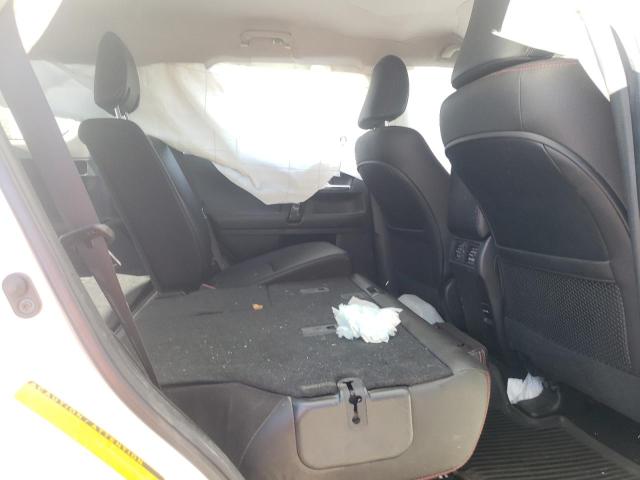 JTEBU5JR4J5551622 - 2018 TOYOTA 4RUNNER SR5/SR5 PREMIUM WHITE photo 11