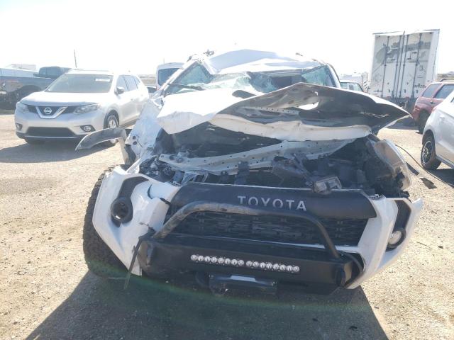 JTEBU5JR4J5551622 - 2018 TOYOTA 4RUNNER SR5/SR5 PREMIUM WHITE photo 5