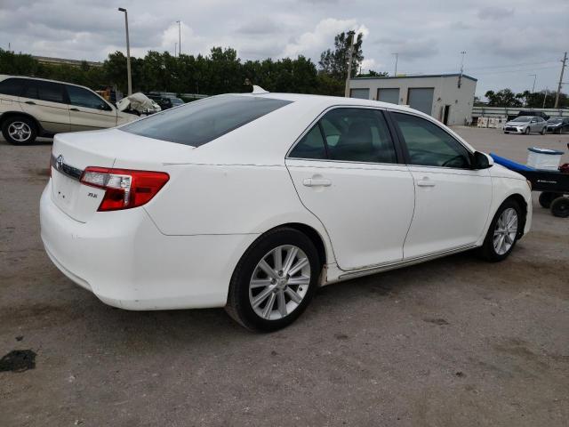 4T1BK1FK0CU523870 - 2012 TOYOTA CAMRY SE WHITE photo 3