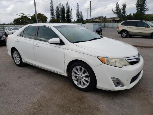 4T1BK1FK0CU523870 - 2012 TOYOTA CAMRY SE WHITE photo 4