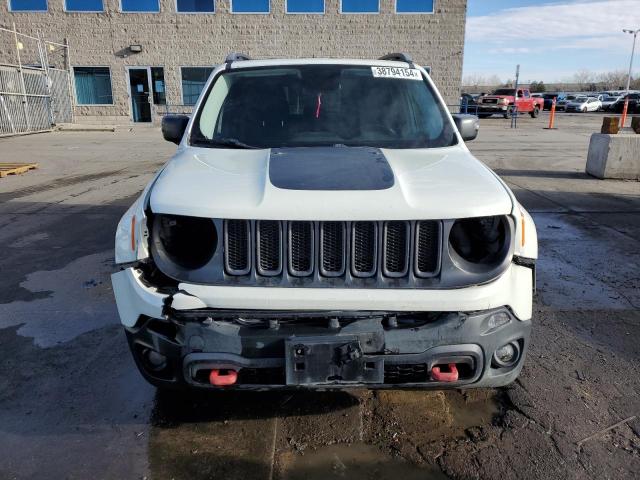 ZACCJBCT9FPB90704 - 2015 JEEP RENEGADE TRAILHAWK WHITE photo 5