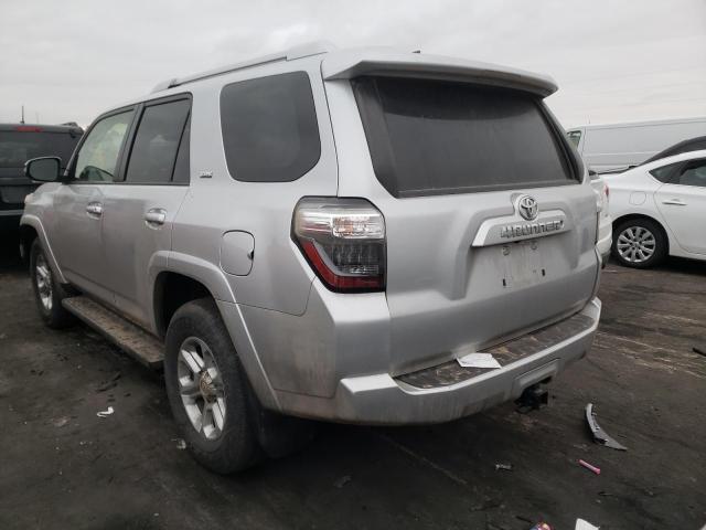 JTEBU5JRXJ5564326 - 2018 TOYOTA 4RUNNER SR5/SR5 PREMIUM SILVER photo 3