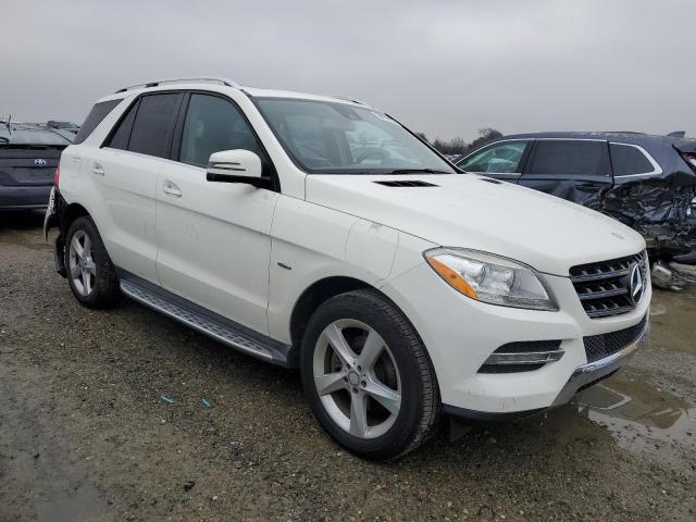 4JGDA5HB7CA063012 - 2012 MERCEDES-BENZ ML 350 4MATIC WHITE photo 4