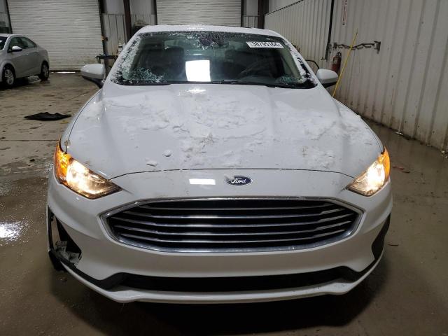 3FA6P0HD4LR201200 - 2020 FORD FUSION SE WHITE photo 5