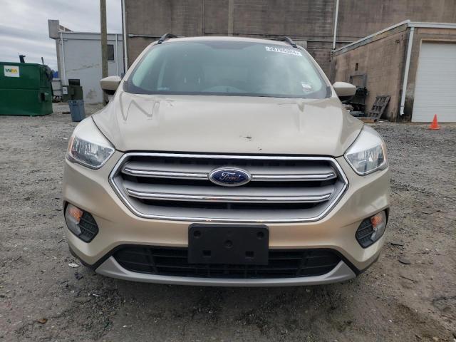 1FMCU9GD7JUA28673 - 2018 FORD ESCAPE SE BEIGE photo 5