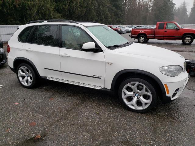 5UXZW0C59CL670354 - 2012 BMW X5 XDRIVE35D WHITE photo 4