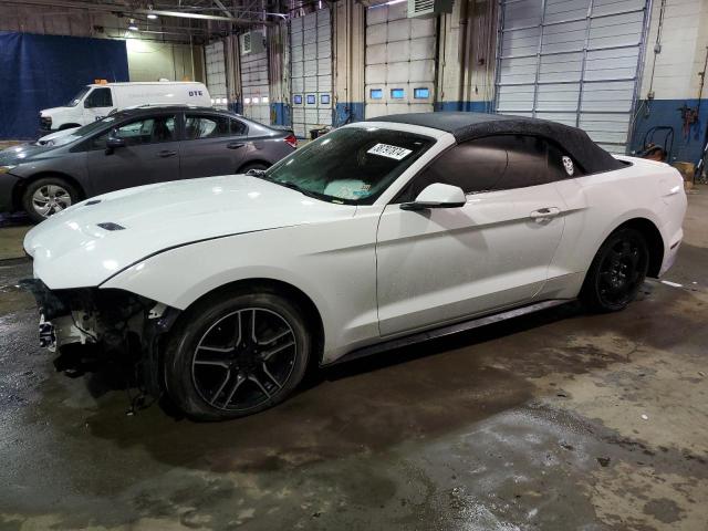 1FATP8UH5J5142734 - 2018 FORD MUSTANG WHITE photo 1
