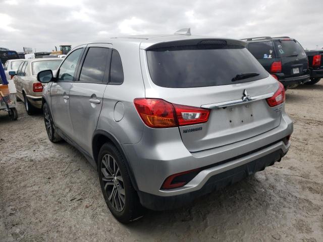 JA4AP3AU4JZ002120 - 2018 MITSUBISHI OUTLANDER ES SILVER photo 2