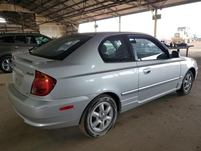 KMHCG35C05U332383 - 2005 HYUNDAI ACCENT GS SILVER photo 3