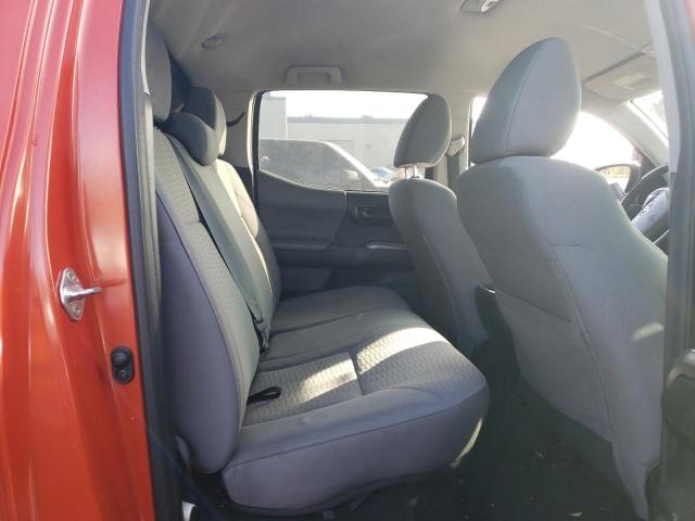 3TMAZ5CN7JM076702 - 2018 TOYOTA TACOMA DOUBLE CAB ORANGE photo 10