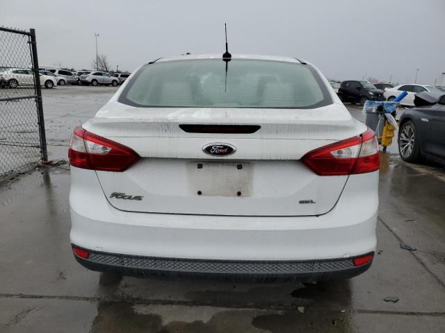 1FAHP3H24CL244412 - 2012 FORD FOCUS SEL WHITE photo 6