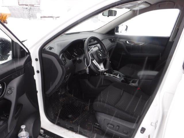 KNMAT2MV8JP589448 - 2018 NISSAN ROGUE S WHITE photo 5