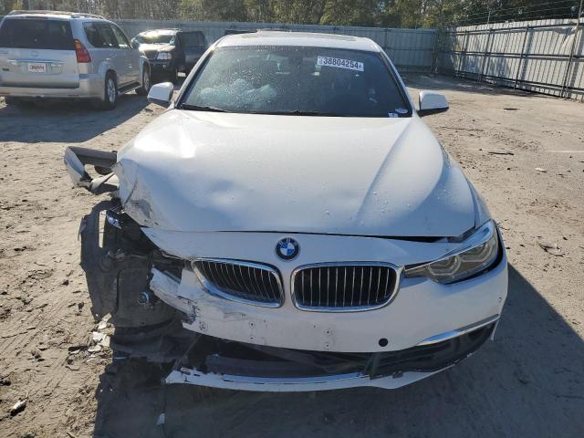 WBA8D9C58JA615097 - 2018 BMW 330 XI WHITE photo 5