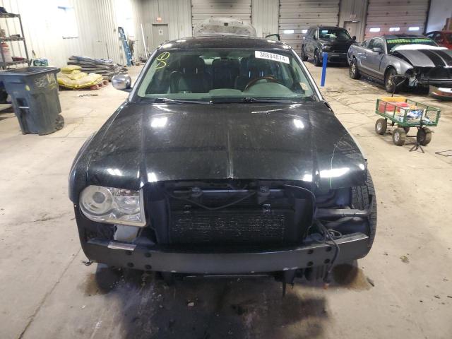 2C3AA63H25H615629 - 2005 CHRYSLER 300C BLACK photo 5