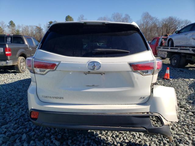 5TDZARFH3FS013983 - 2015 TOYOTA HIGHLANDER LE WHITE photo 6