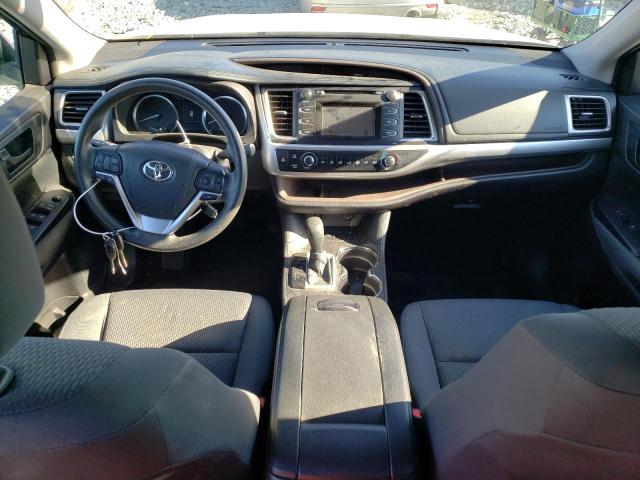 5TDZARFH3FS013983 - 2015 TOYOTA HIGHLANDER LE WHITE photo 8